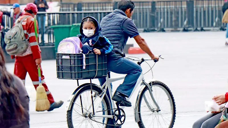 “Bici-Logística”: El ingenio capitalino sobre dos ruedas [Fotorreportaje]